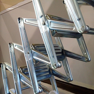 Купить Выдвижная металлическая лестница на чердак Fantozzi scale Svezia - изображение 8